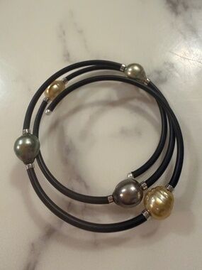 Multi South Sea Neoprene Bracelet with 9-10mm pearls